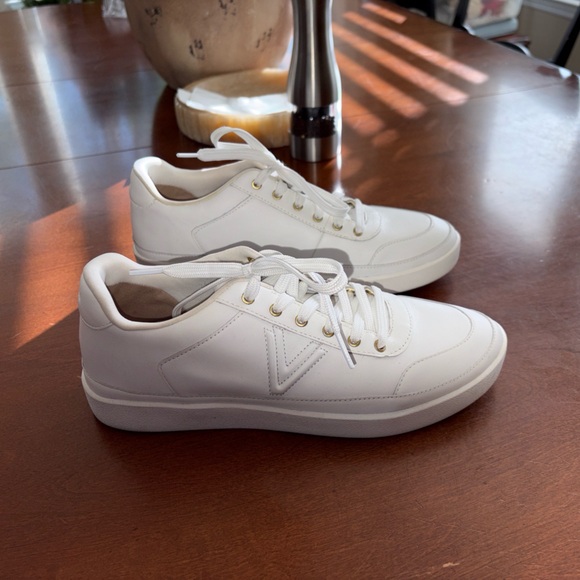 Ladies Vionic Sz 10 Leather Emery Sneakers - Picture 5 of 6